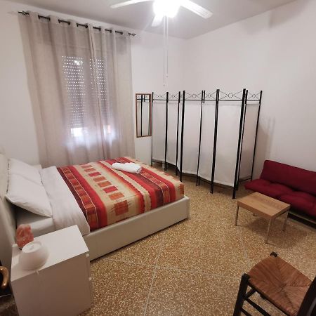 Camera Vicino All'Aeroporto Bed & Breakfast Bologna Ngoại thất bức ảnh